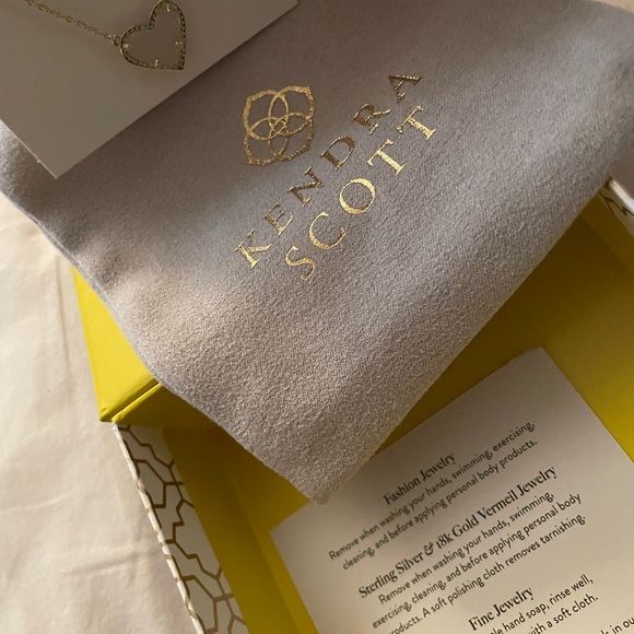 NWOT Kendra Scott Ari Heart gold pendent iridescent necklace new w/ box dust bag - Picture 3 of 7